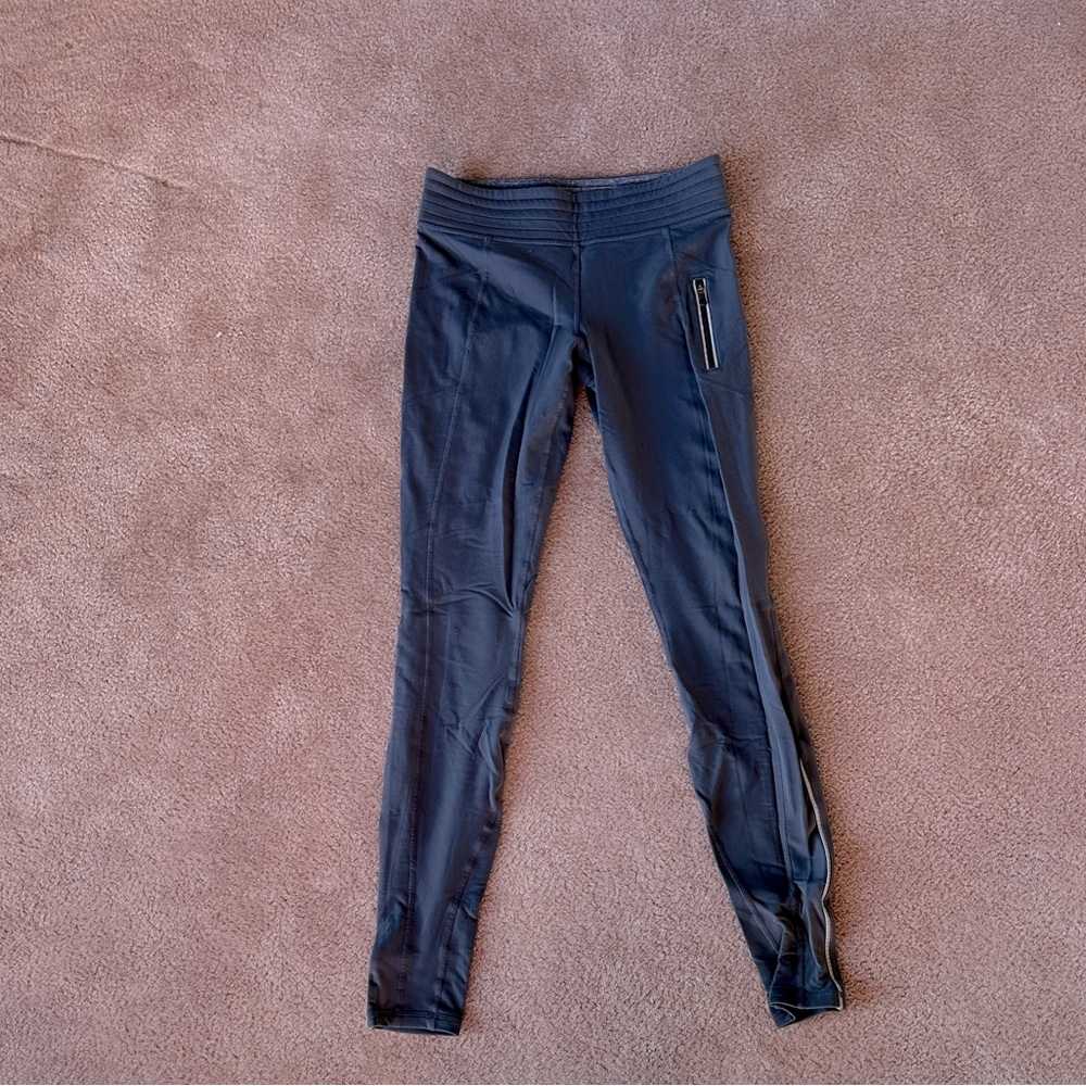 Lululemon Gray Leggings with Side Pocket